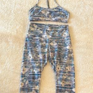 Lululemon sports bra and legging